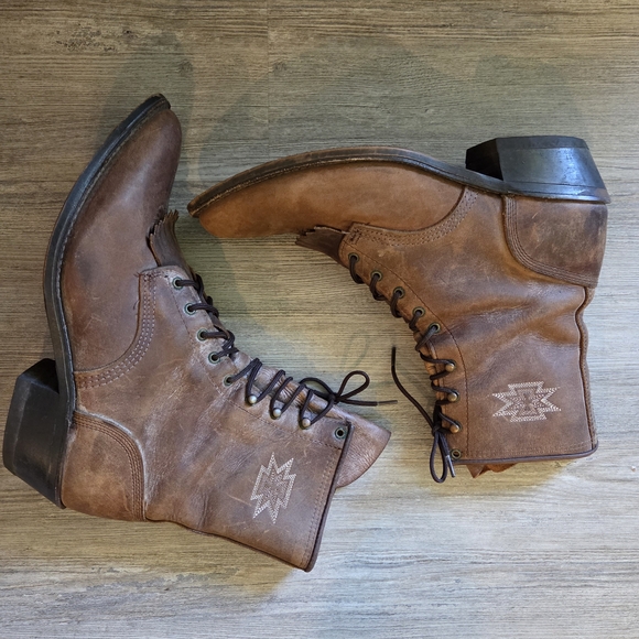 . Other - Cool Brown Leather Stylish Women's Boots Size 9 1/2 Distressed Cowboy Fringe